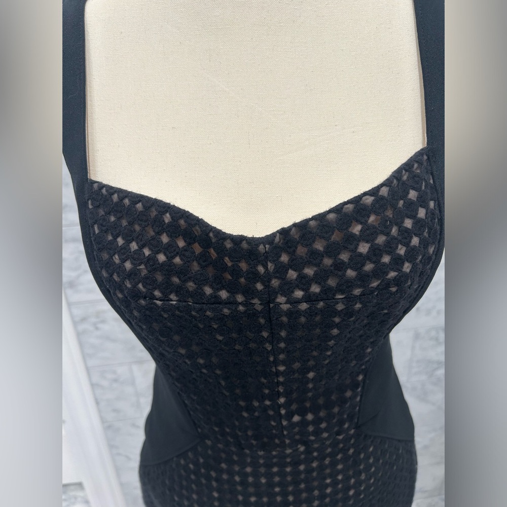 SZ 4 Maggy London LBD - Picture 4 of 4
